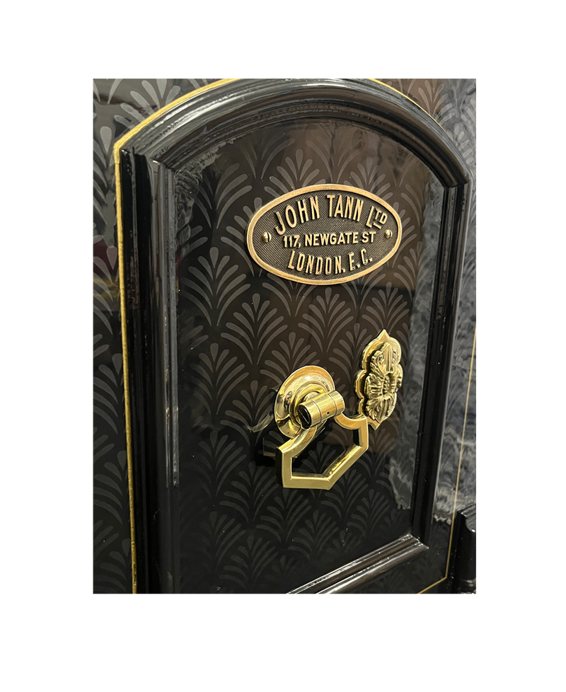 John Tann. London 052